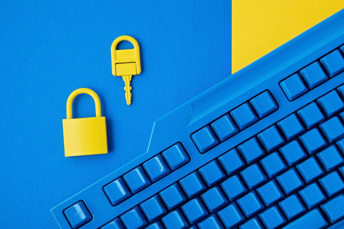 Más allá del .com: los riesgos de no proteger tu dominio y nombre de marca
